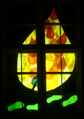 Adventsfenster 30.11. auf 1.12.: Flamme des 1. Advents 