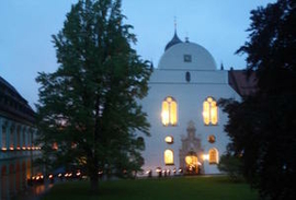 Friedrich-Kardinal-Wetter-beim-Maria-Hilf-Fest-im-Kloster_image300